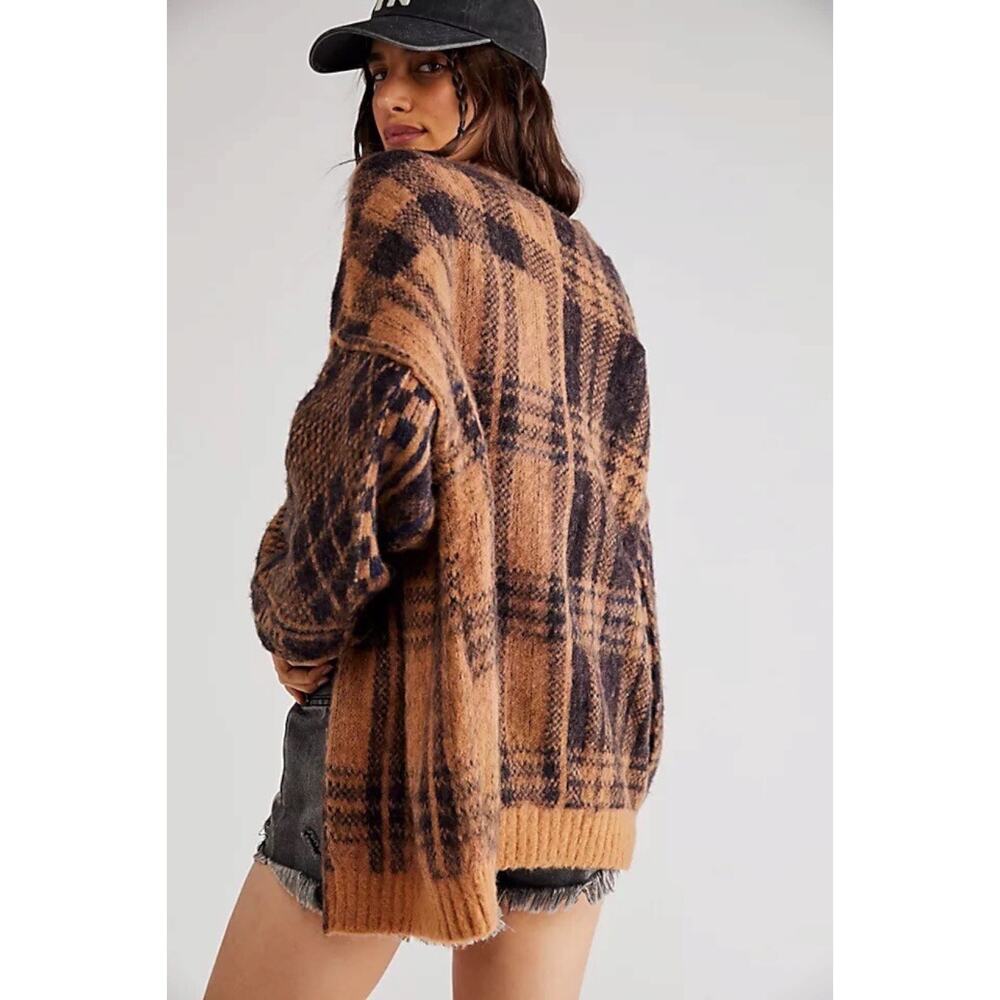 Free People Oversized Plaid Cardigan Sweater Medium Cobain Grunge Dark Academia - Picture 4 of 16